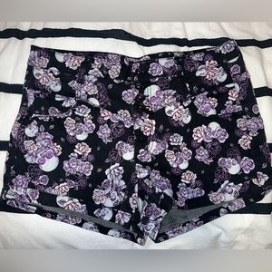 Hot Topic Blackheart Skull Shorts